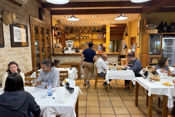 restaurant picture
