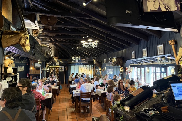 restaurant picture