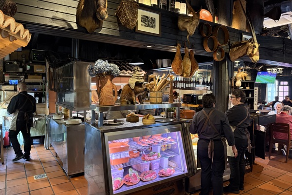 restaurant picture
